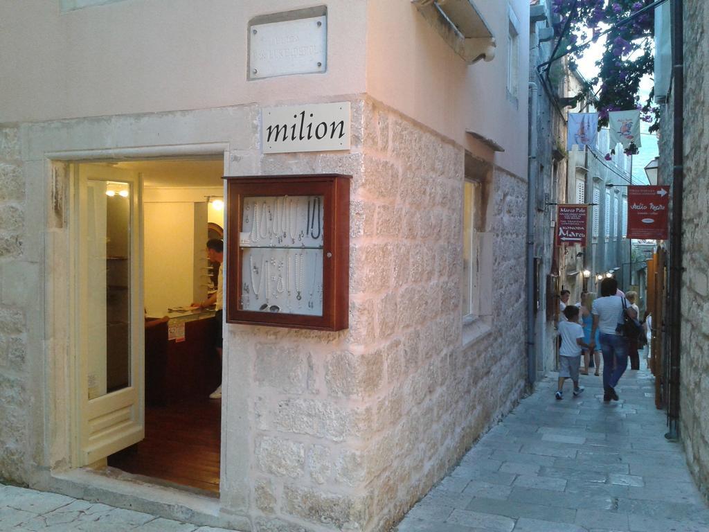 Apartments Milion Korcula Town Bagian luar foto
